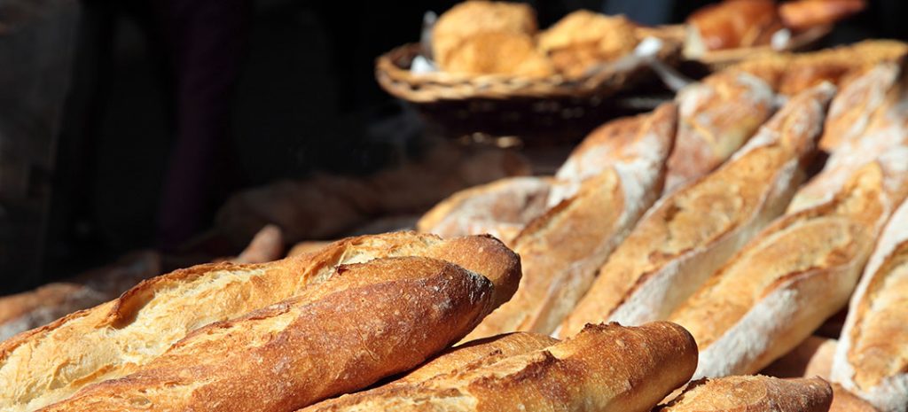 consommation de pain et baguette française